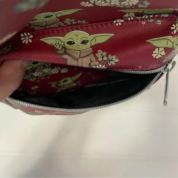 NWOT Loungefly Exclusive Star Wars Mandalorian Grogu Floral Mini Backpack - Picture 7 of 8